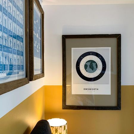 The Blue Bell Inn エムズワース エクステリア 写真